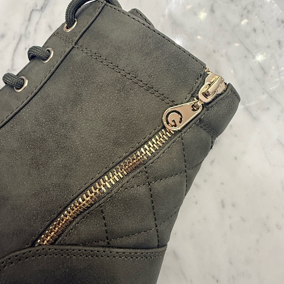 EXCELLENT GBG Los Angeles Olive Green Women's Lace Up Combat Boots Size 9.5 - Picture 6 of 9